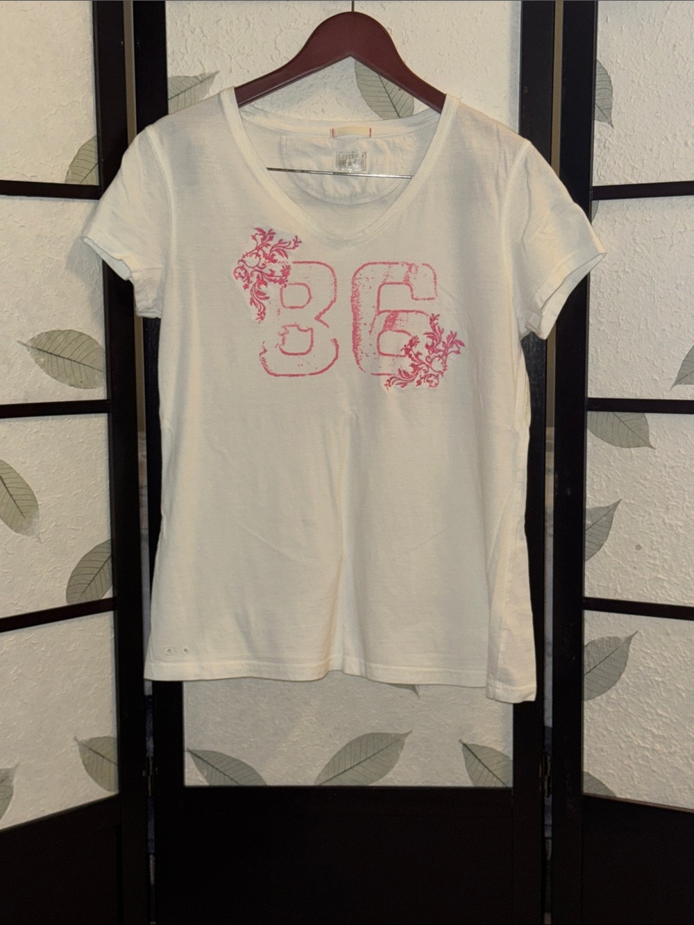 Short Sleeve Tee with Pink Graphic '86'